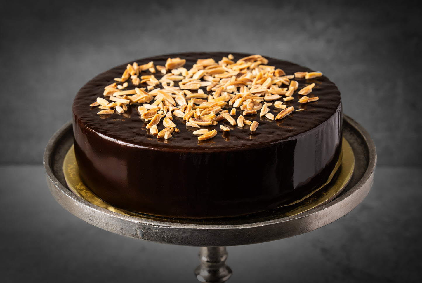 Looma's Chocolate Mud Cake (V) (GF) 8" Whole